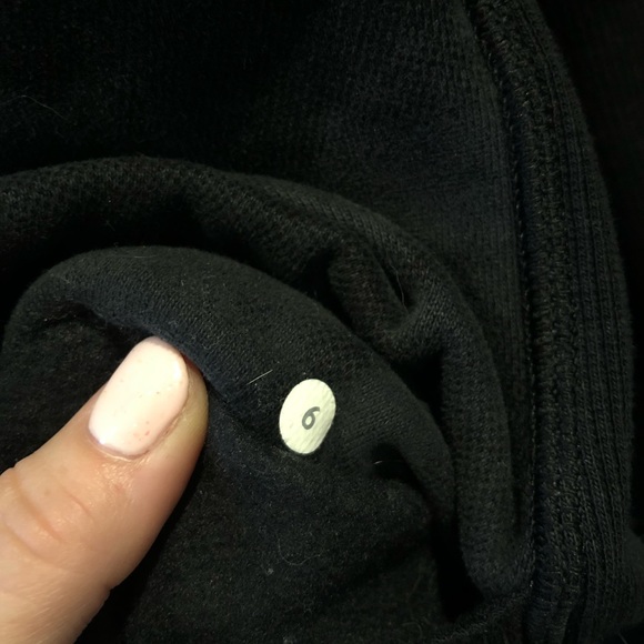 [SOLD!] 🍋 Lululemon Scuba Hoodie - Cotton Fleece - Picture 7 of 7